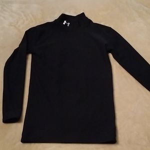 Under Armour black shirt
